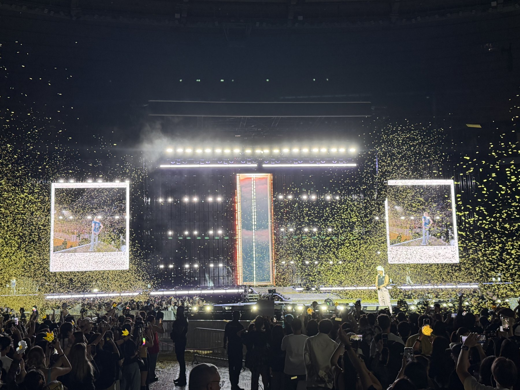BIGBANG Cosmos Tour